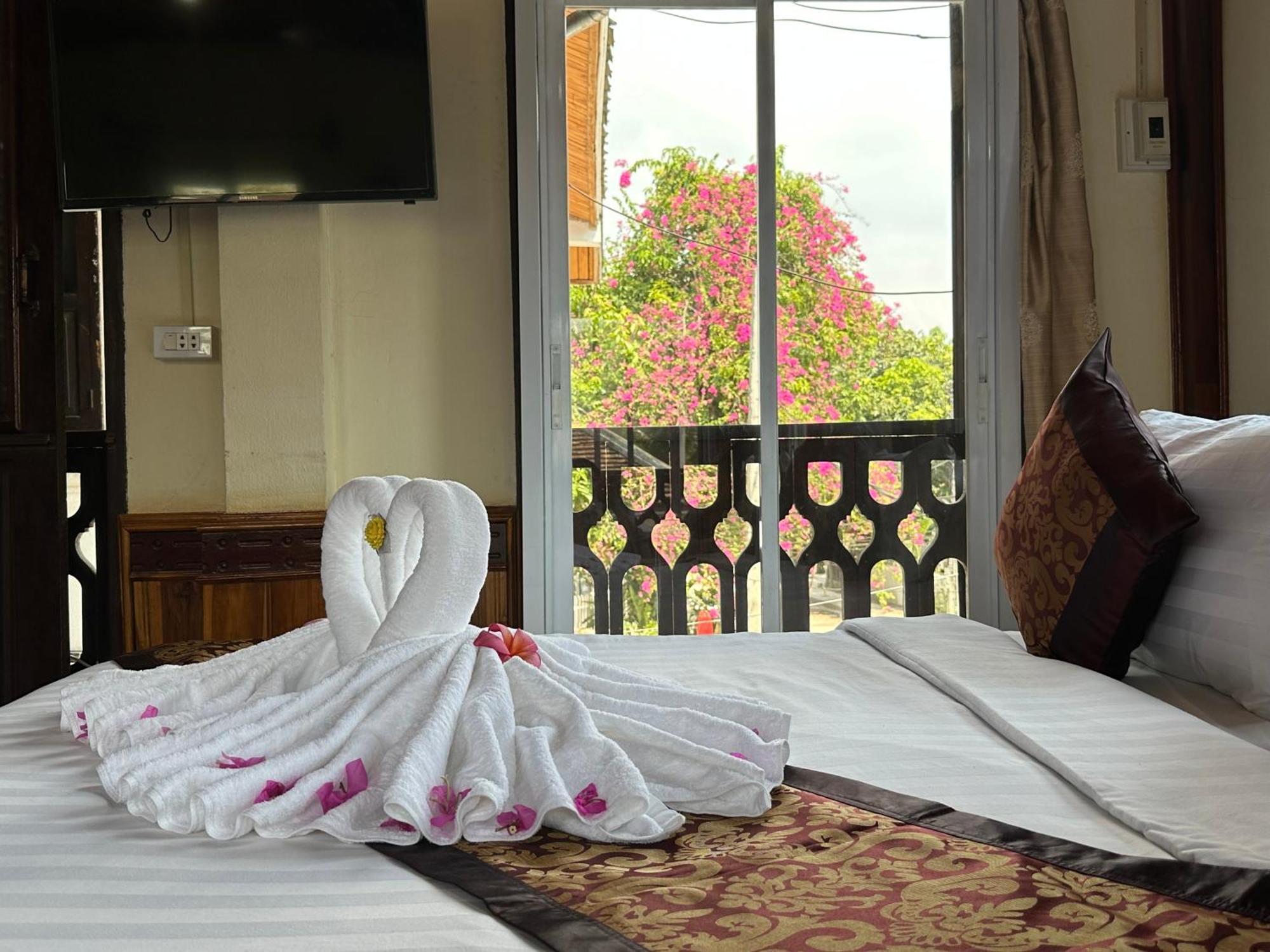 Villa Thida Mekong Riverside 琅勃拉邦 外观 照片