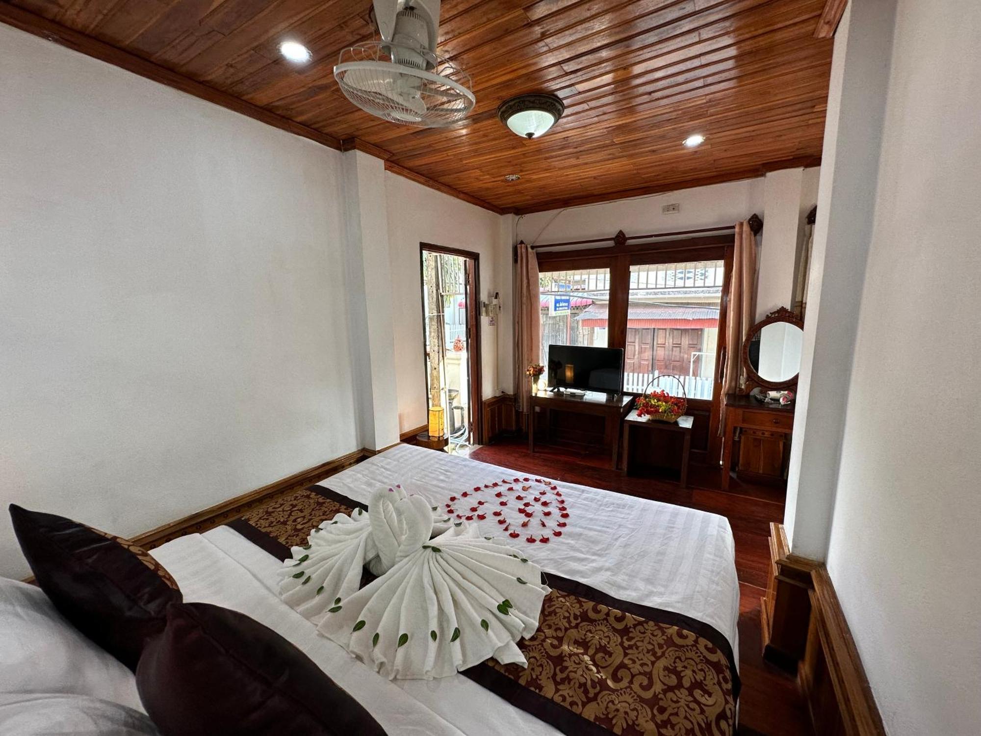 Villa Thida Mekong Riverside 琅勃拉邦 客房 照片
